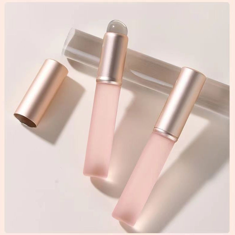 Lipstick lipstick brush with lid lip brush small round head lip brush halo brush concealer brush portable lip brush mini makeup brush